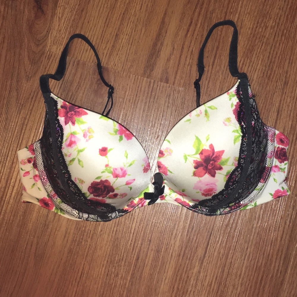 Victoria’s Secret Very Sexy Push Up Bra